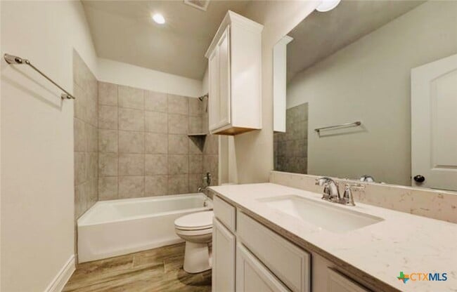 Building Photo - 2281 Kiskadee Dr