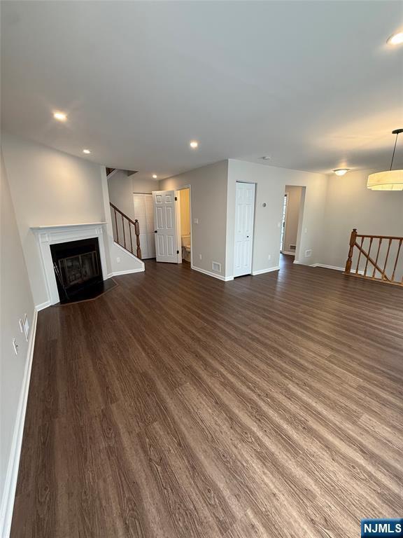 Building Photo - 686 Plum Terrace