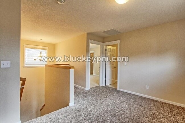 Building Photo - 3 Bed, 2.5 Bath Home in Salmon Creek Area