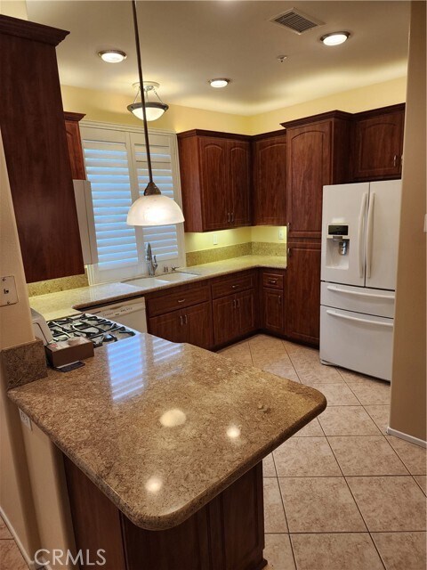 Building Photo - 3410 E Glastonbury Ln