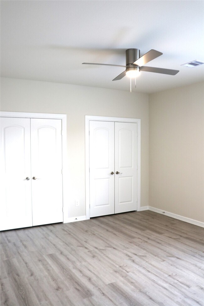 Building Photo - 16610 Bonnie Sean Dr
