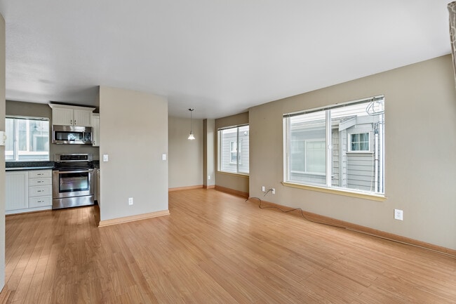 Building Photo - 8619 Delridge Way