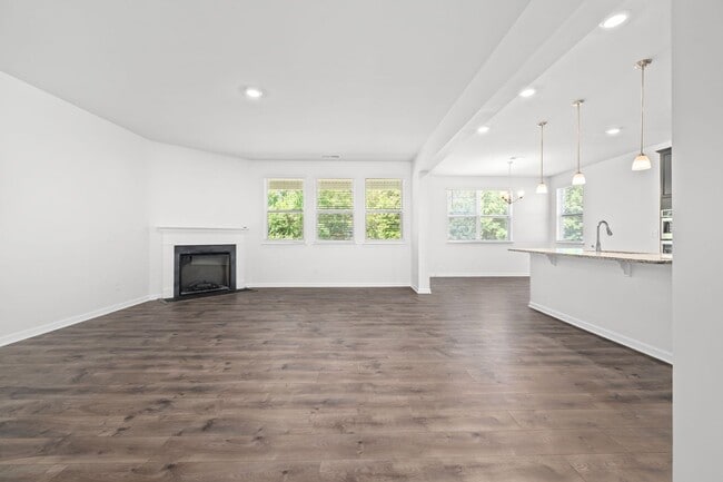 Building Photo - 1011 Alta Vis Ln