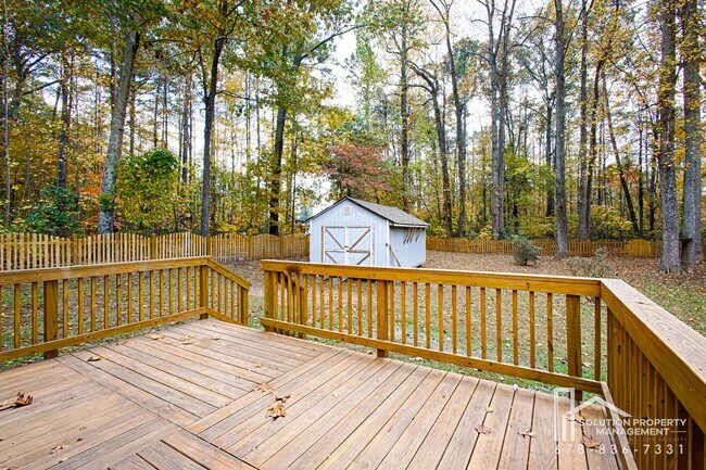 Building Photo - 4979 Paris Ave