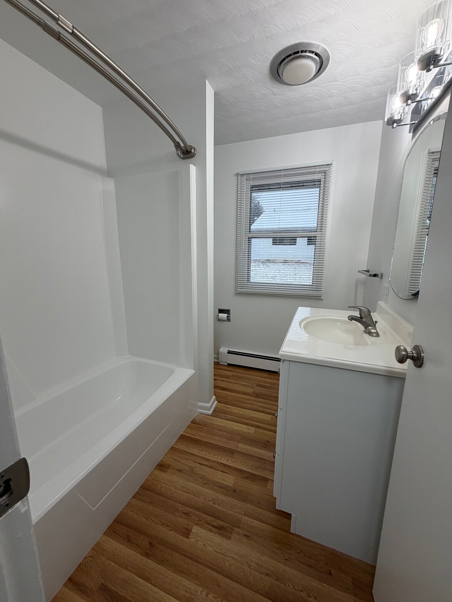 Building Photo - 3993 Sharoden Dr