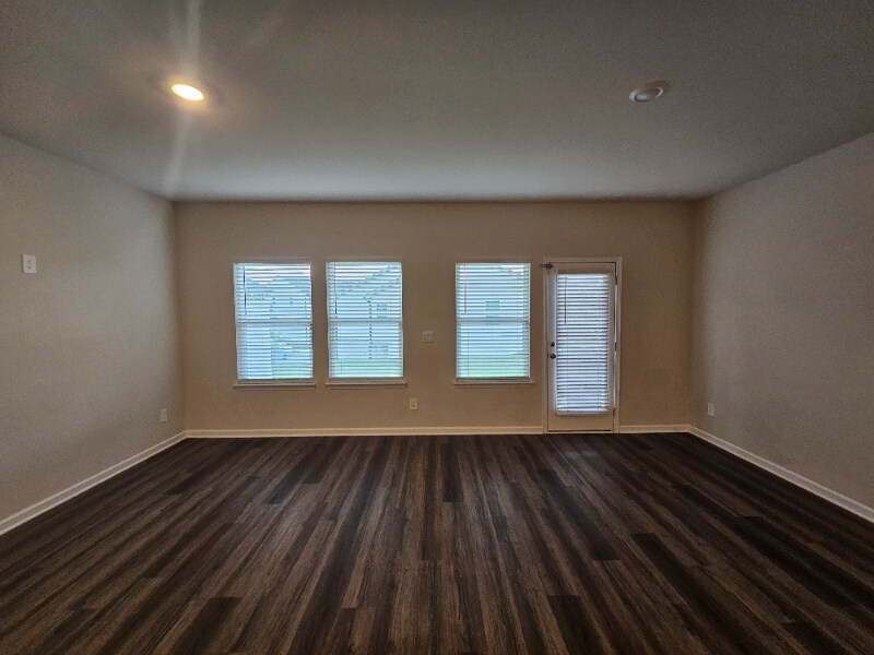 Building Photo - 3985 Holland Grv Rd