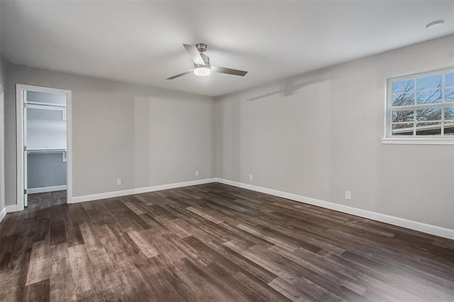 Building Photo - 813 S Valentine Dr