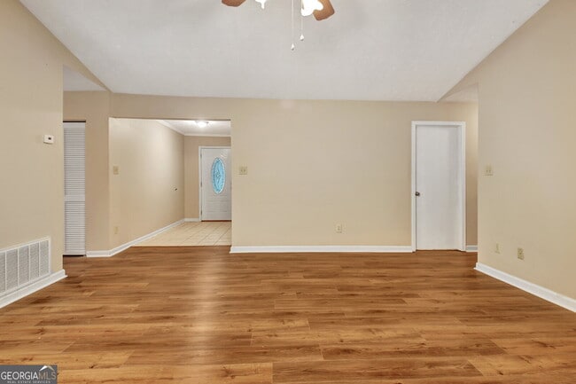 Building Photo - 135 Windham Way