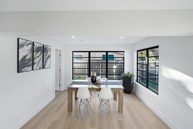 Building Photo - 3613 SW 1st St