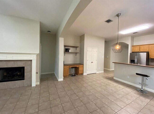 Building Photo - 3737 Turetella Dr