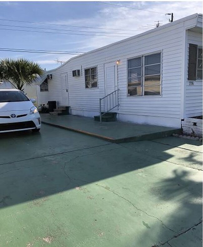 Primary Photo - 1 bedroom 1 bath mobile home