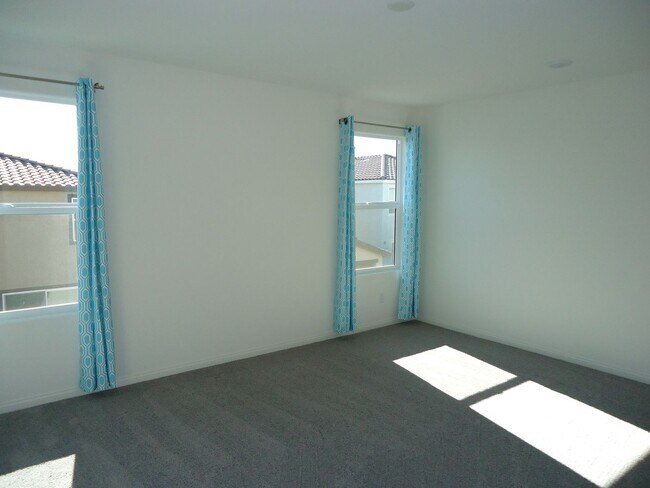 Building Photo - Beautiful two story house at SW area with ...