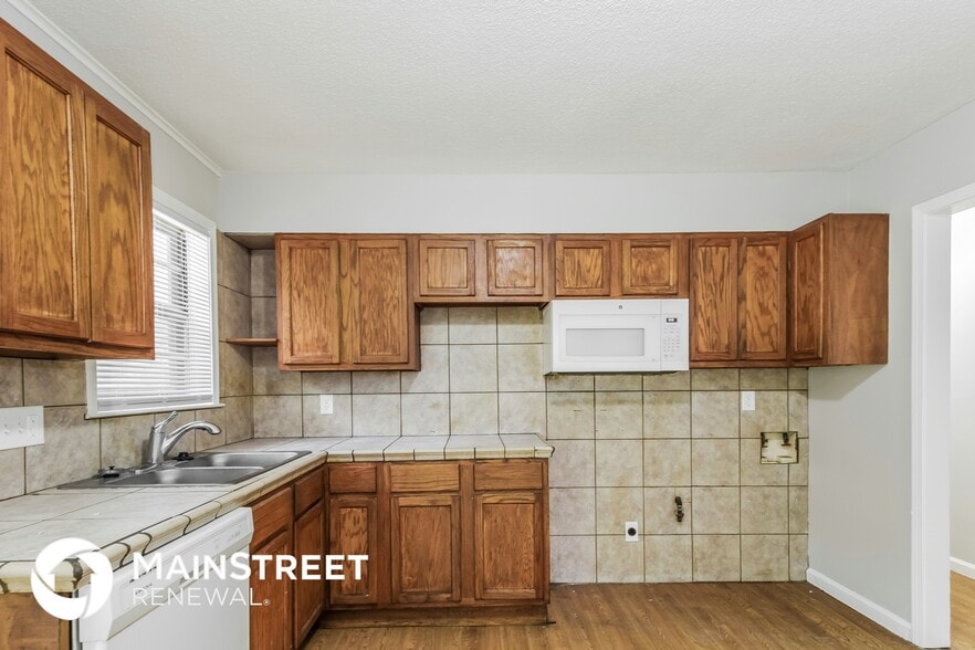 Building Photo - 8044 Jamesbrook Dr