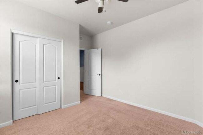 Building Photo - 42320 Forest Oaks Dr