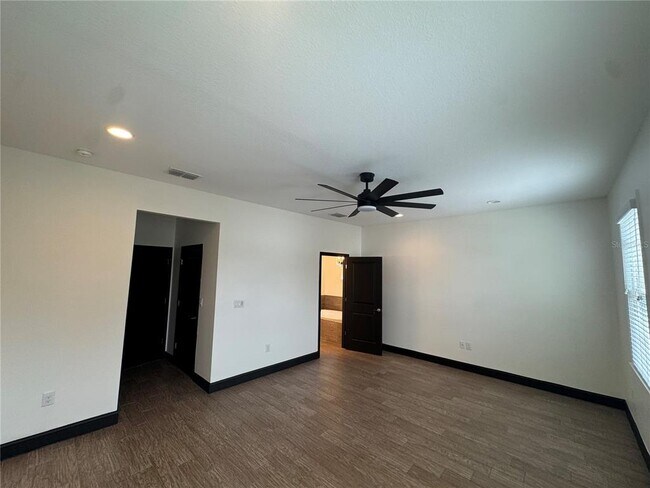 Building Photo - 331 N Trask St