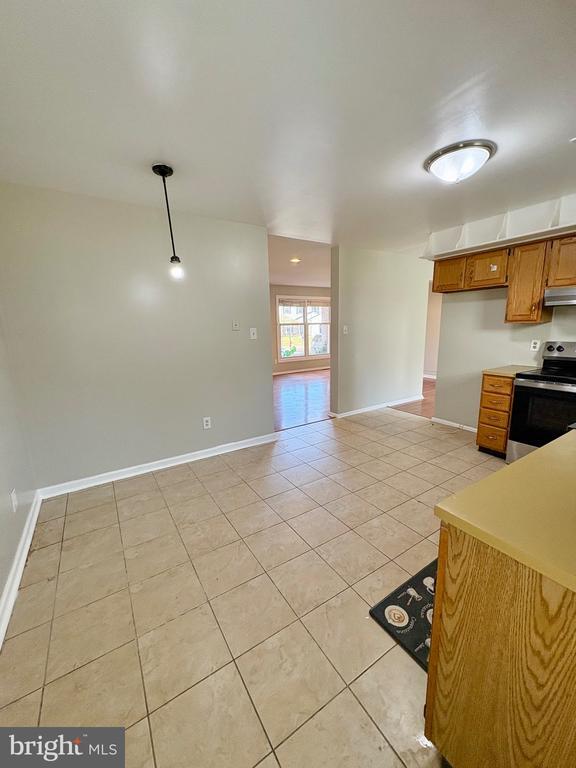 Building Photo - 106 Sunset Way