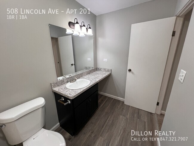 Building Photo - 508 Lincoln Ave