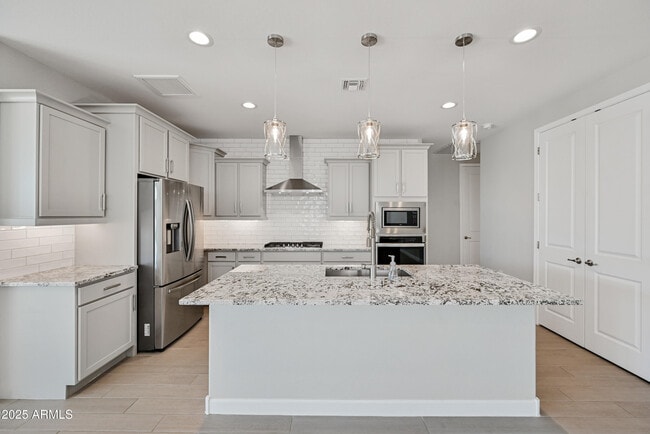 Building Photo - 1825 E Saguaro Park Ln