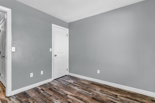 Building Photo - 138 Sam Gates Rd