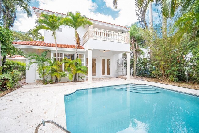 Building Photo - 1135 Asturia Ave