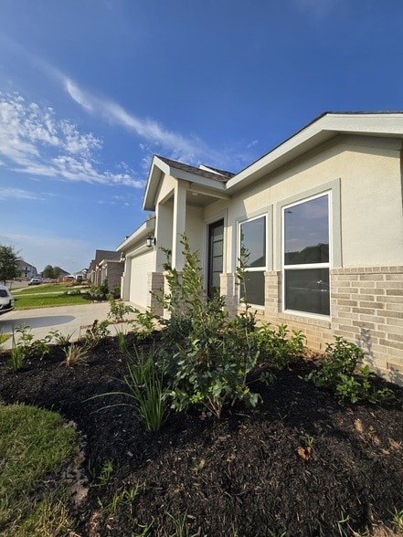 Building Photo - 3008 Pintail Green Dr