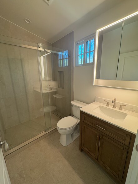 Building Photo - 230 W Cedar Ave