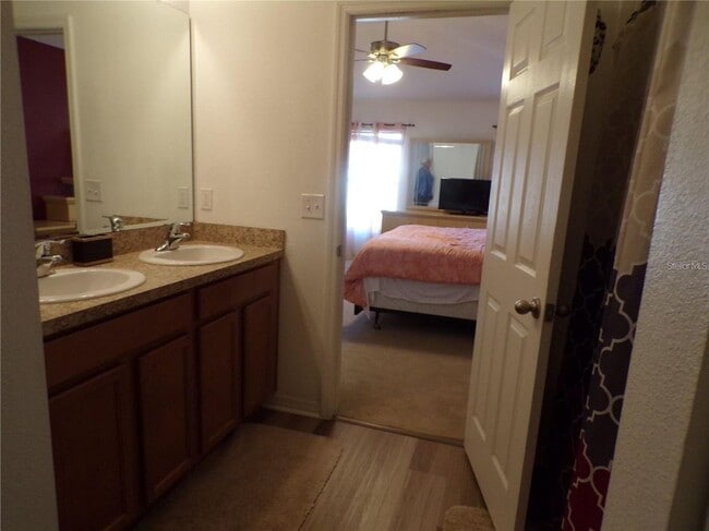 Building Photo - 10509 Bull Grass Dr