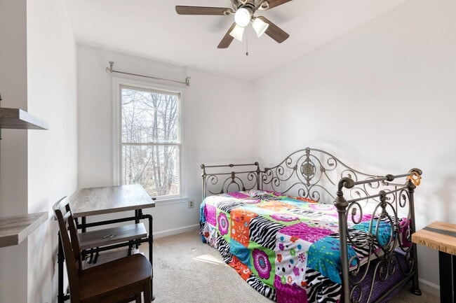 Building Photo - 10595 Blue Bell Way