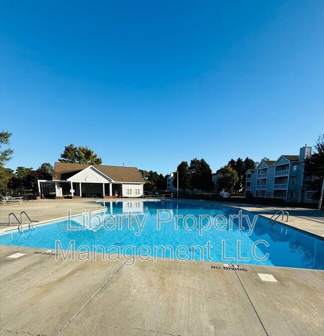 Building Photo - 274 Waterdown Dr