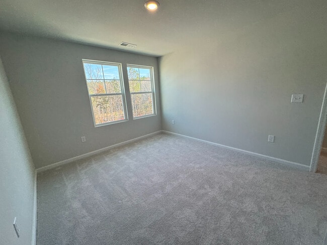 Building Photo - Room in Townhome on Castle Loch Ln