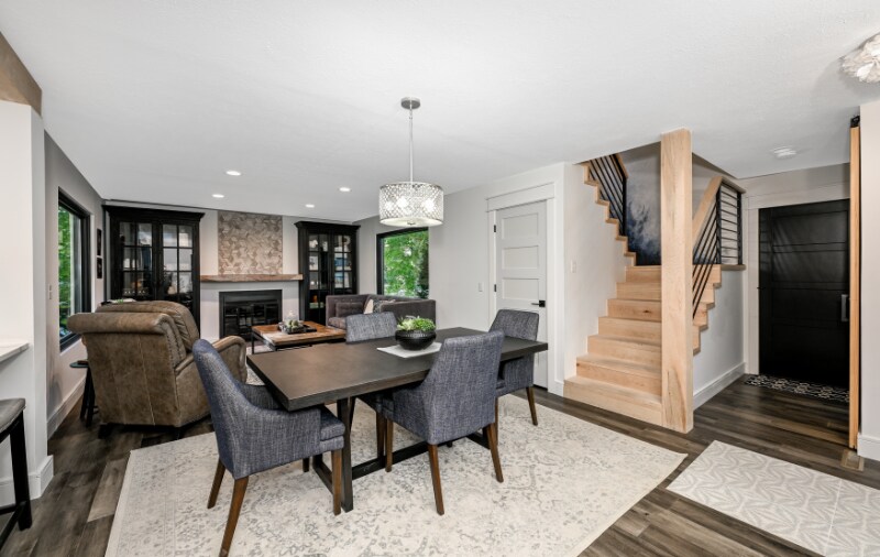 Building Photo - 3695 Englewood Dr