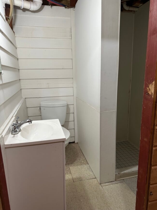 Building Photo - 1305 5th St S