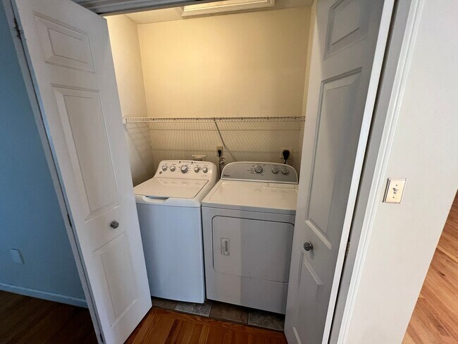 Building Photo - Beautiful Two Bedroom, Two Bath Condo in Ludlow. Available Now!