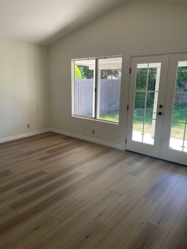 Building Photo - NEW PAINT AND FLOORING