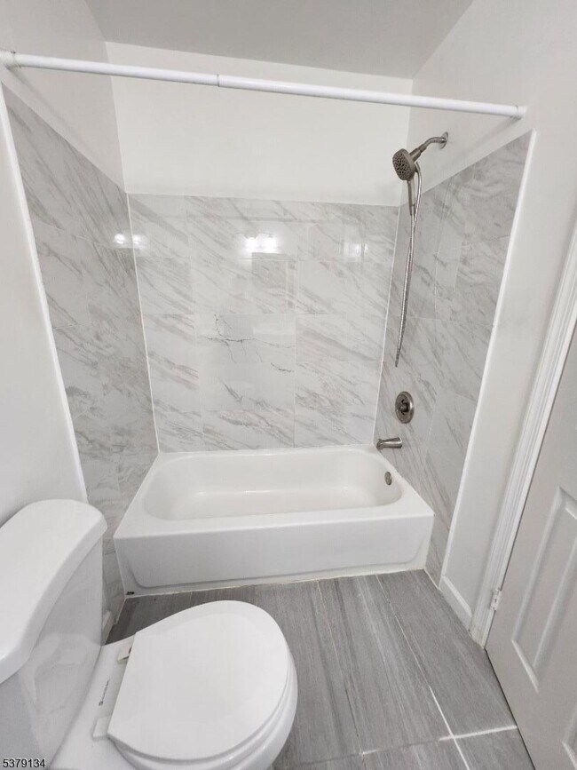 Building Photo - 263 Glastonbury Ln