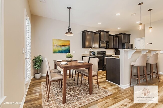 Building Photo - 2520 River Trail Dr