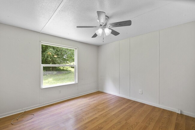 Building Photo - Temple GA - Paulding County - 3 bedrooms/2 baths $1350.00/month