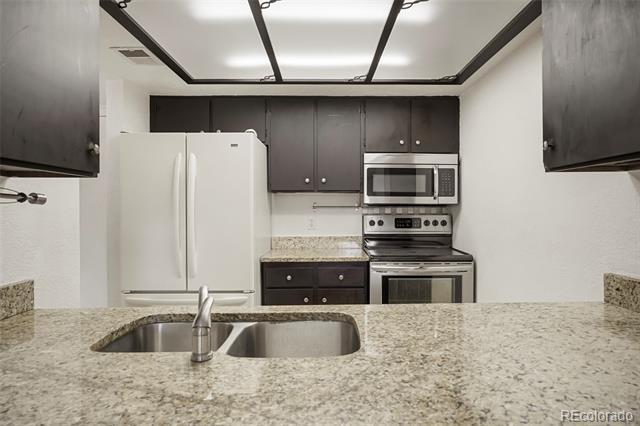 Building Photo - 14120 E Temple Dr