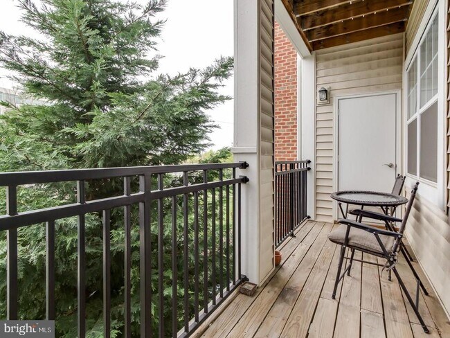 Building Photo - 12941 Centre Park Cir