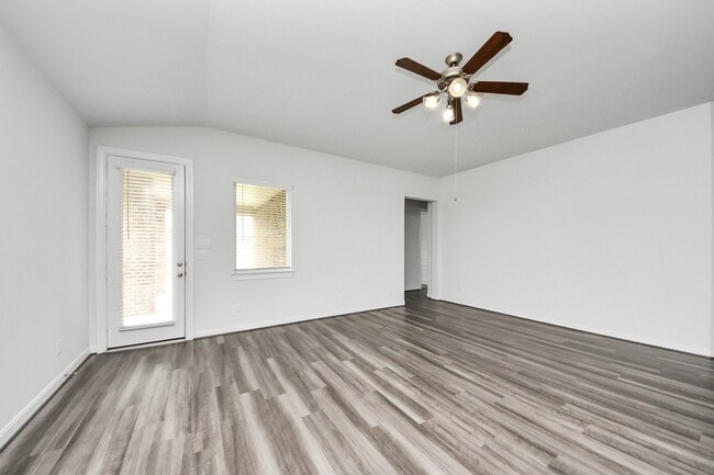 Building Photo - 8815 Arch Rock Dr