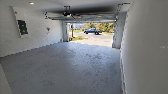 Building Photo - 443 Cool Summer Ln