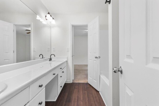 Building Photo - 45 Wyndmont Way