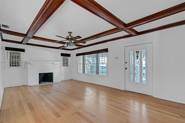 Building Photo - 176 NE 50th St