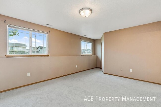 Building Photo - 109 McDowell Dr