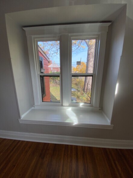 Building Photo - 5390 Fischer St