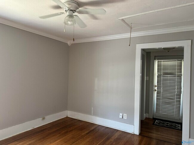 Building Photo - 1513 Beirne Ave NE