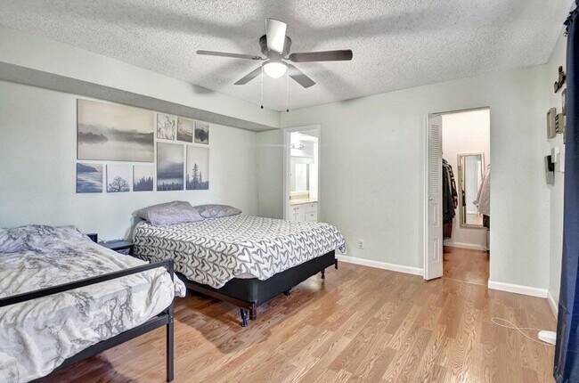 Building Photo - 7627 Courtyard Run W