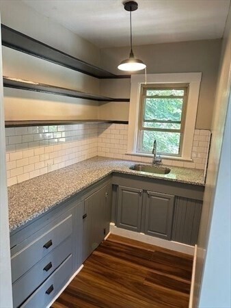 Building Photo - 28-30-30 Maolis Ave