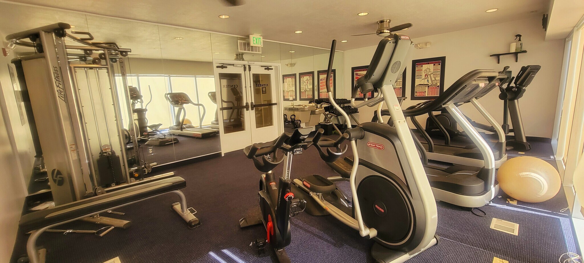 Building Photo - 4276 S Main St