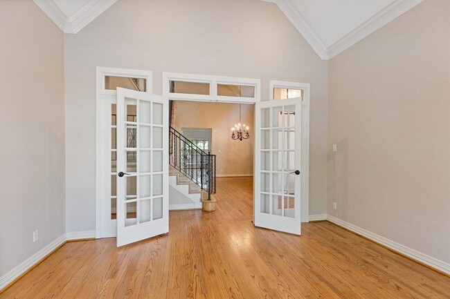 Building Photo - 1107 Ridgecrossing Ln